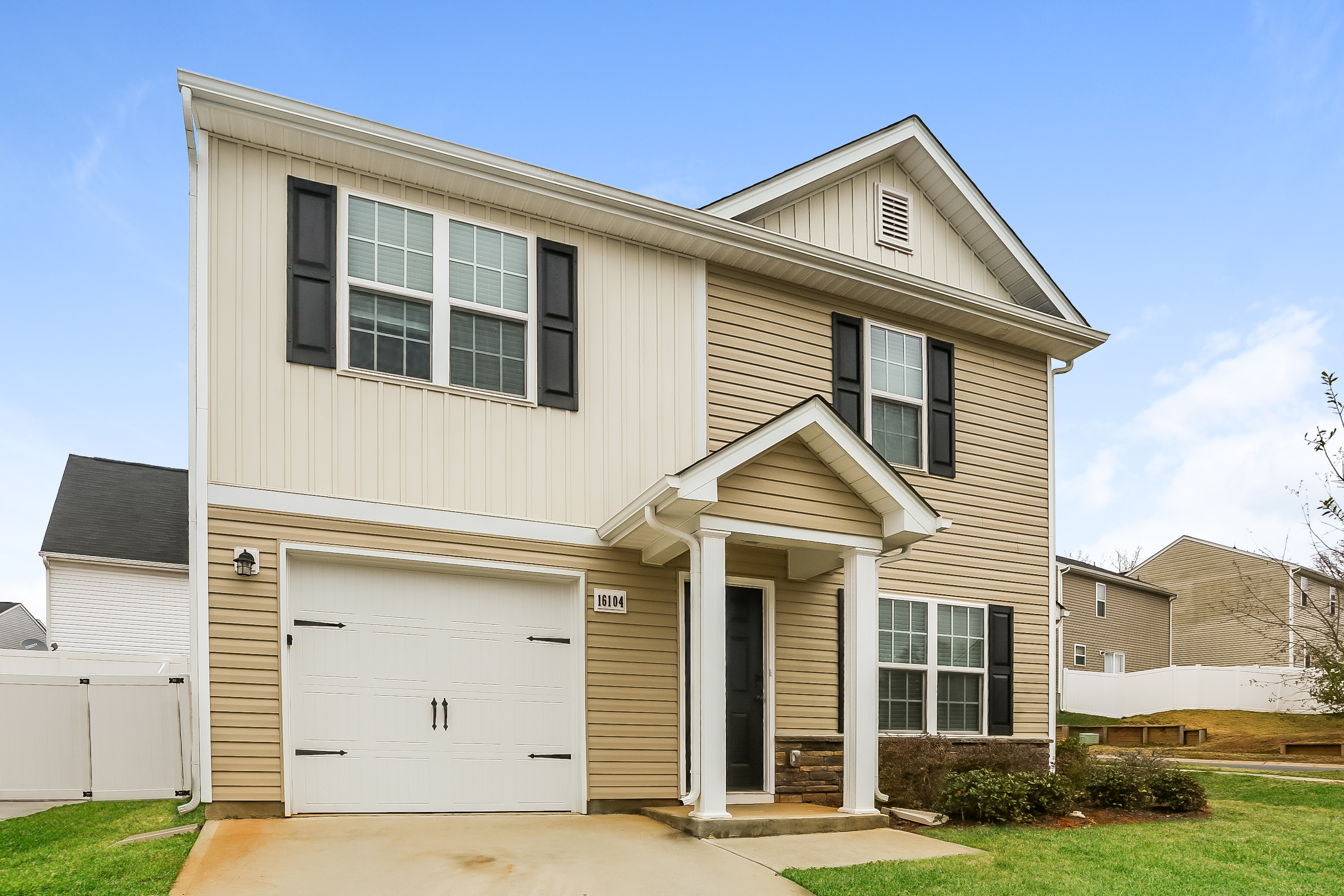 16104 Preston Knoll Ln Charlotte, NC 28215